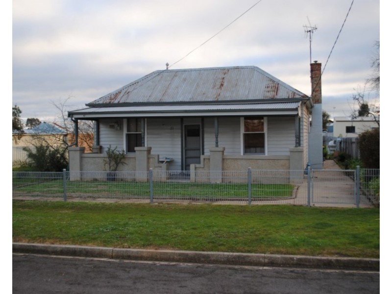 23 Higham Street, Maryborough VIC 3465