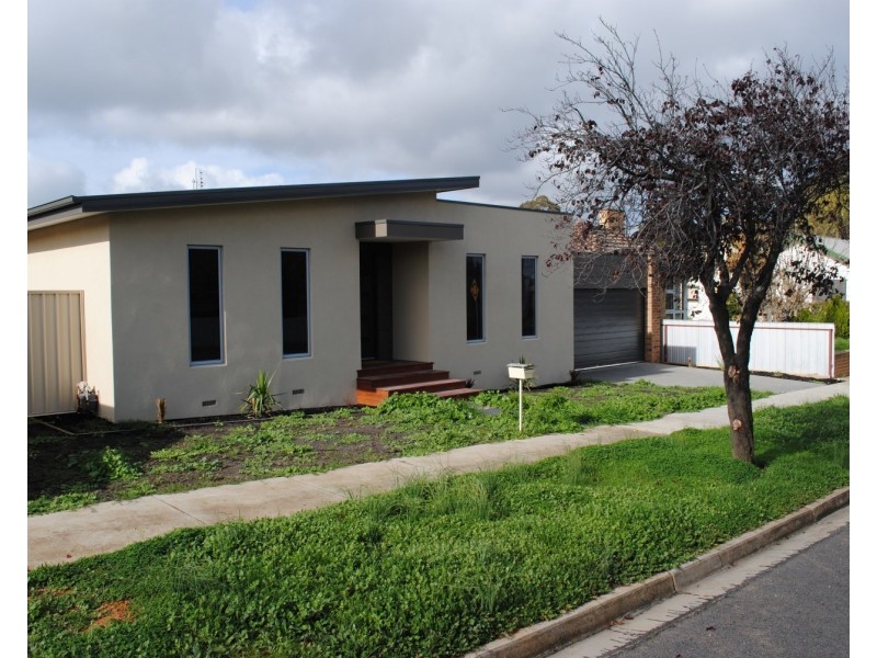 2/116 Gillies Street, Maryborough VIC 3465