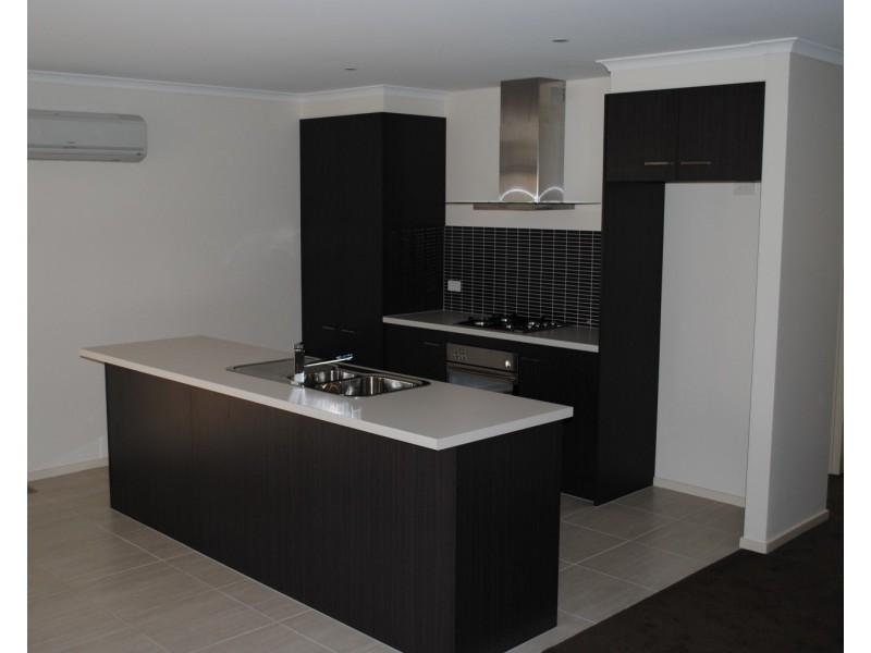 2/116 Gillies Street, Maryborough VIC 3465