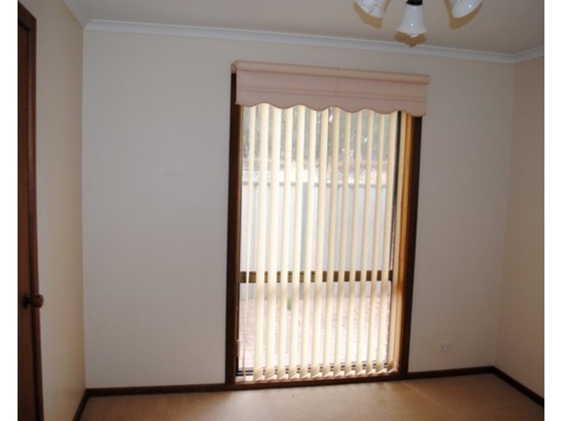 1/4 Ormond Avenue, Maryborough VIC 3465