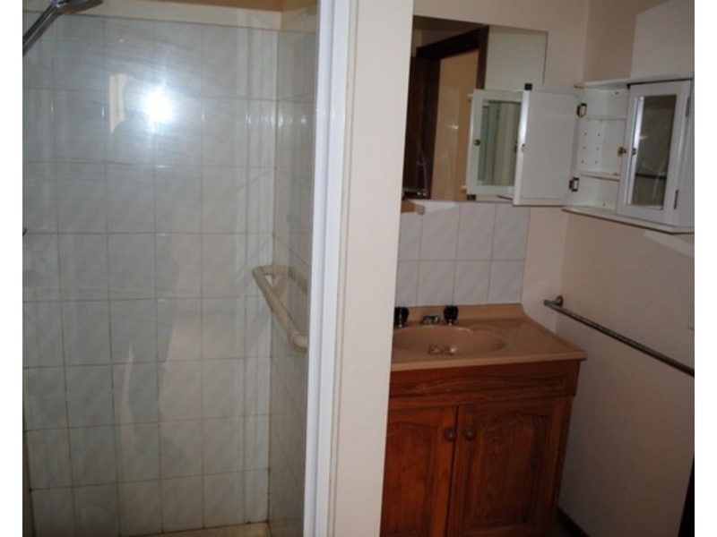 1/4 Ormond Avenue, Maryborough VIC 3465