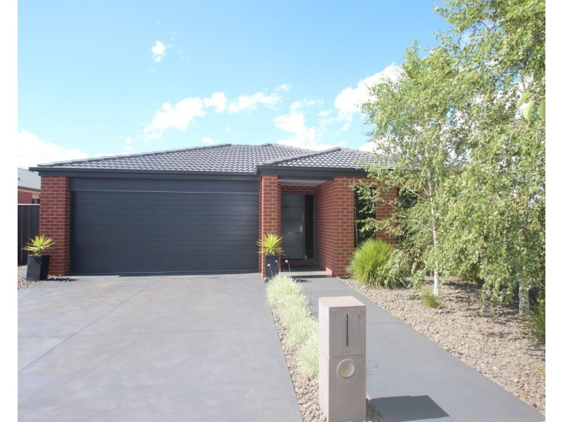 4 Forest View Drive, Maryborough VIC 3465