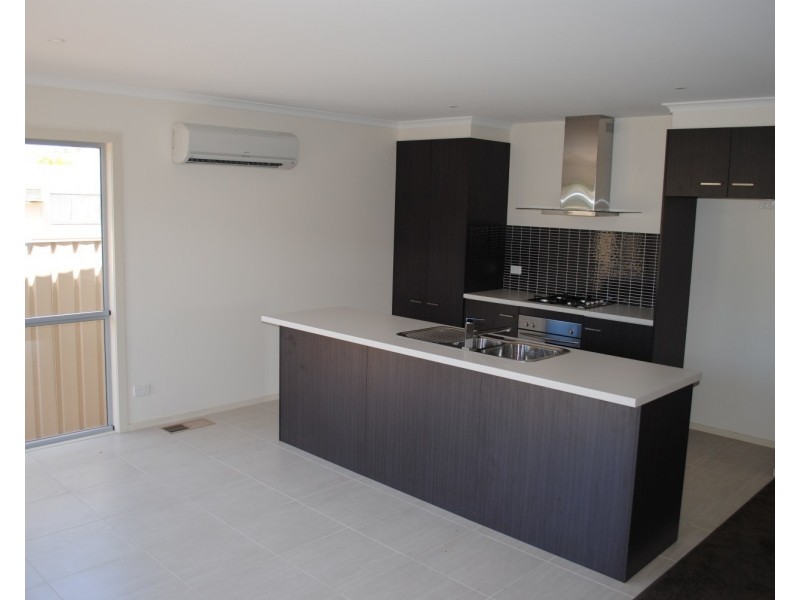 1/116 Gillies Street, Maryborough VIC 3465