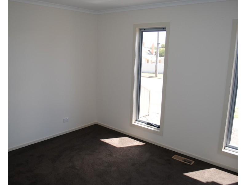 1/116 Gillies Street, Maryborough VIC 3465