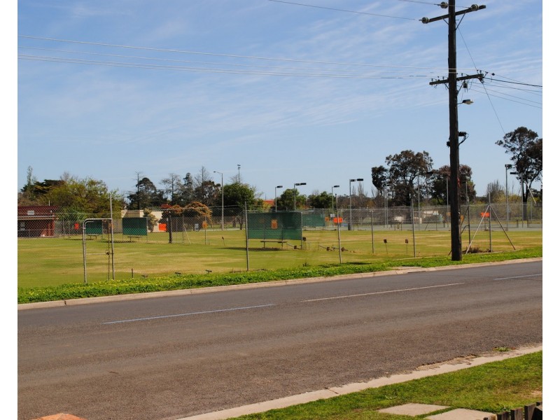 2/94 Burns Street, Maryborough VIC 3465