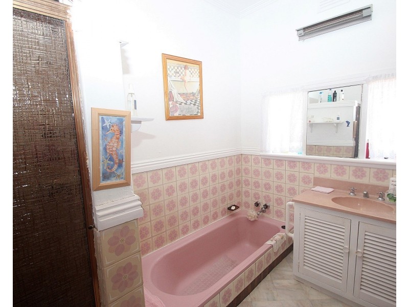 34  Pekin Road, Maryborough VIC 3465