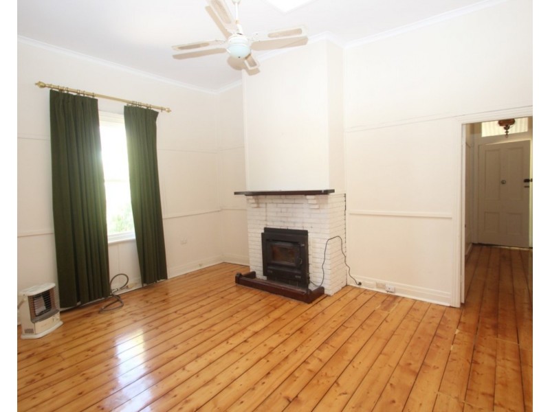 38 Liebig Street, Avoca VIC 3467