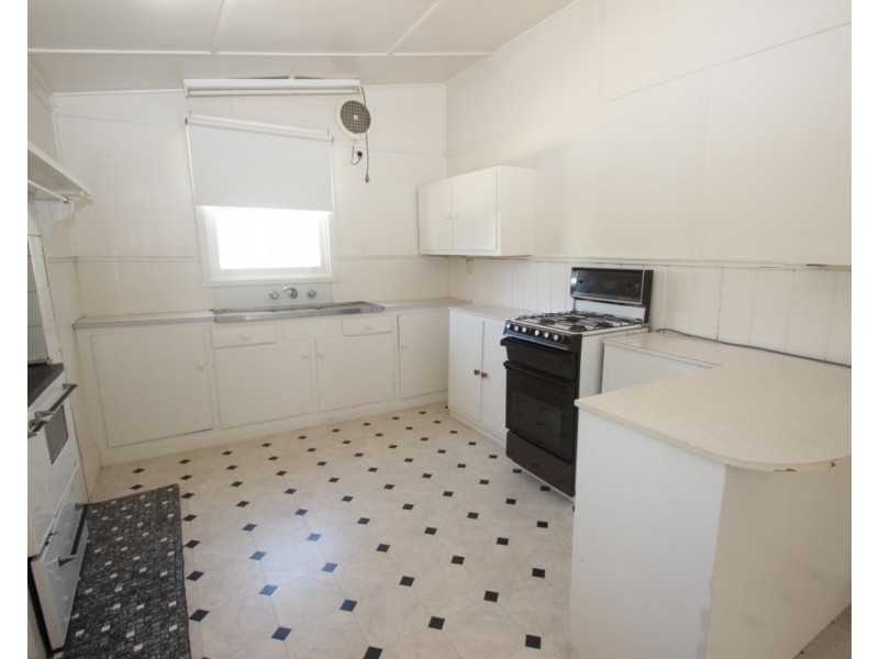 38 Liebig Street, Avoca VIC 3467