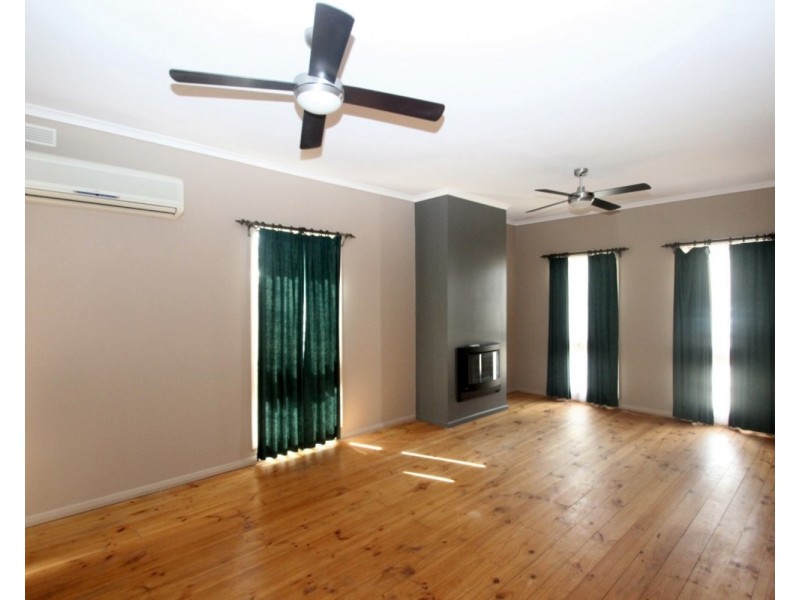 99 Nelson Street, Maryborough VIC 3465