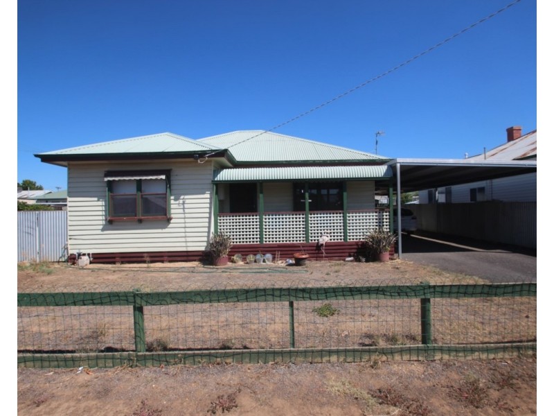 4 Barr Street, Maryborough VIC 3465