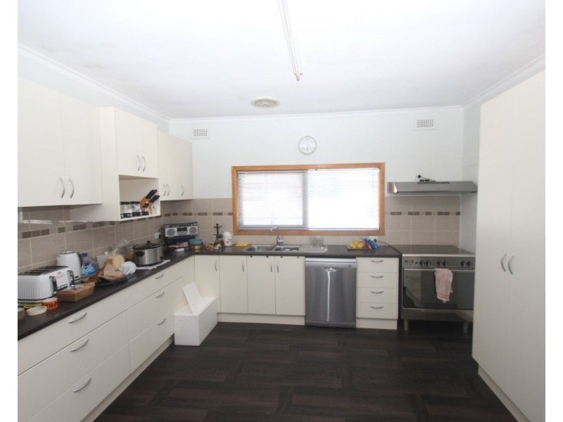 4 Barr Street, Maryborough VIC 3465