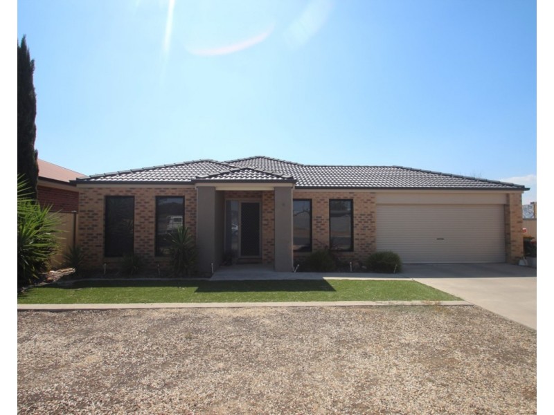 6 East Field Street, Maryborough VIC 3465