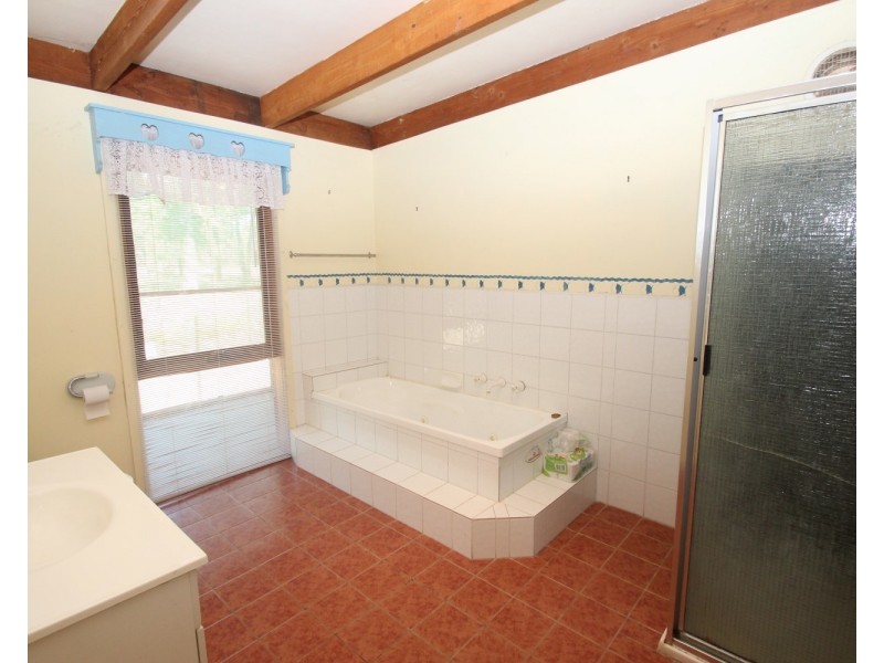 28 Palmer Road, Simson VIC 3465