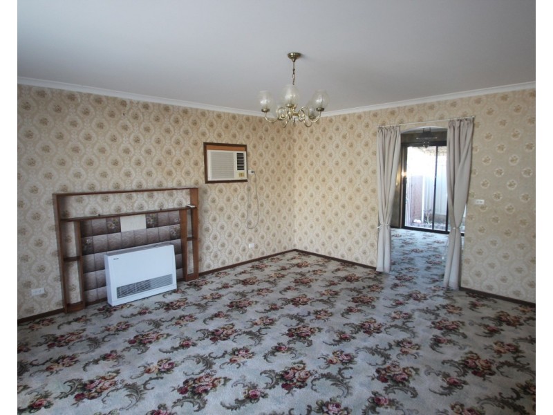 1/27 Victoria Street, Maryborough VIC 3465