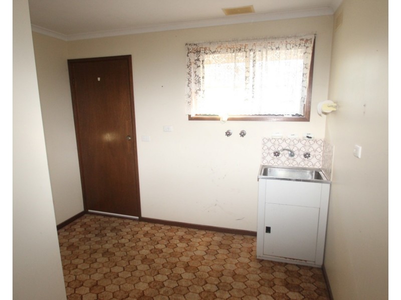 1/27 Victoria Street, Maryborough VIC 3465