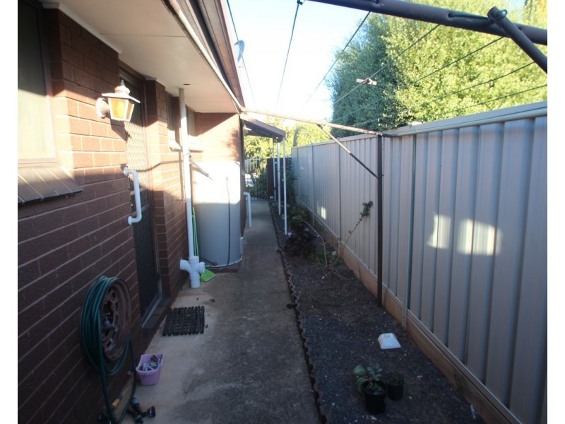 1/27 Victoria Street, Maryborough VIC 3465