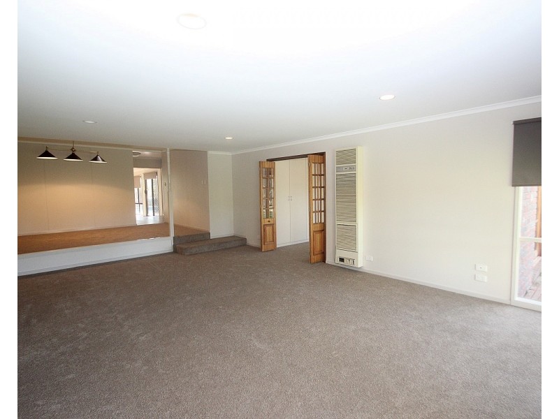 2 Hall Road, Alma VIC 3465