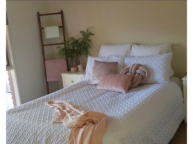 2 Hall Road, Alma VIC 3465