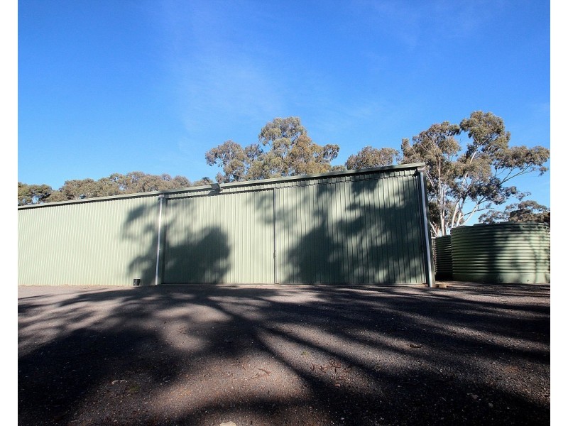 2 Hall Road, Alma VIC 3465