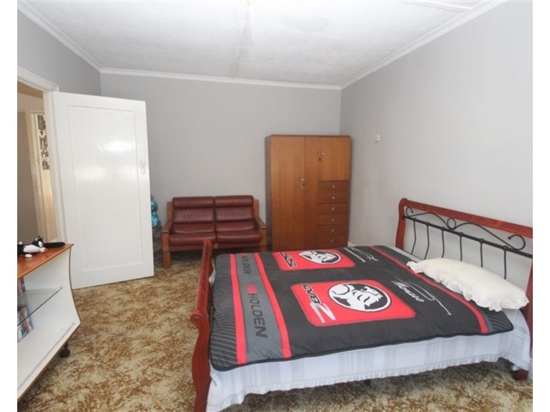 16 Majorca Road, Maryborough VIC 3465