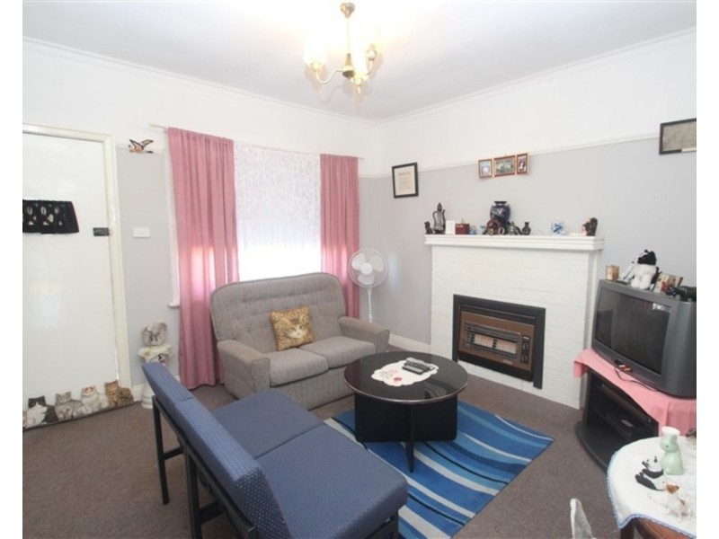 16 Majorca Road, Maryborough VIC 3465