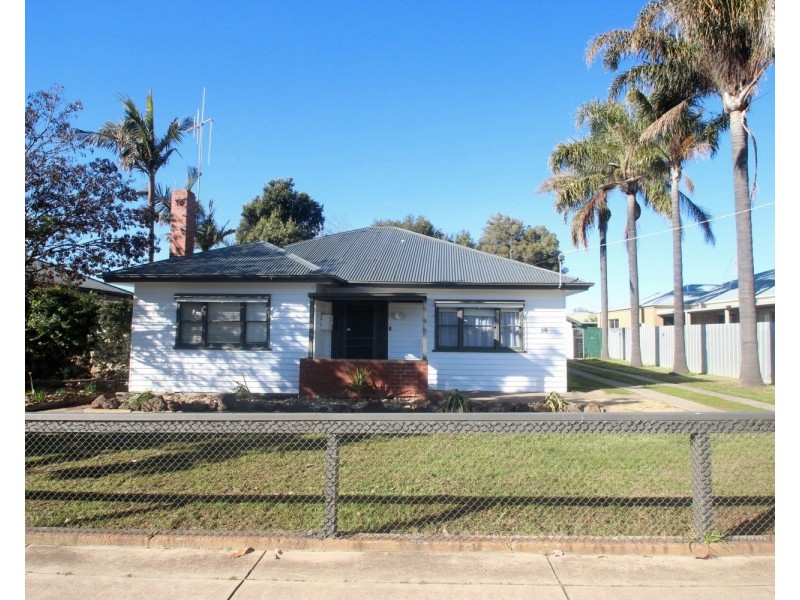 38 Alma Street, Maryborough VIC 3465