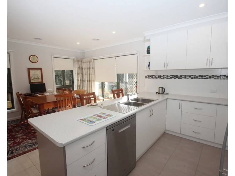 11 Doble Court, Maryborough VIC 3465