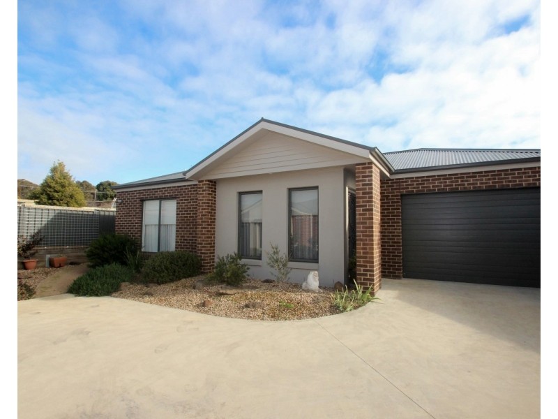 11 Doble Court, Maryborough VIC 3465