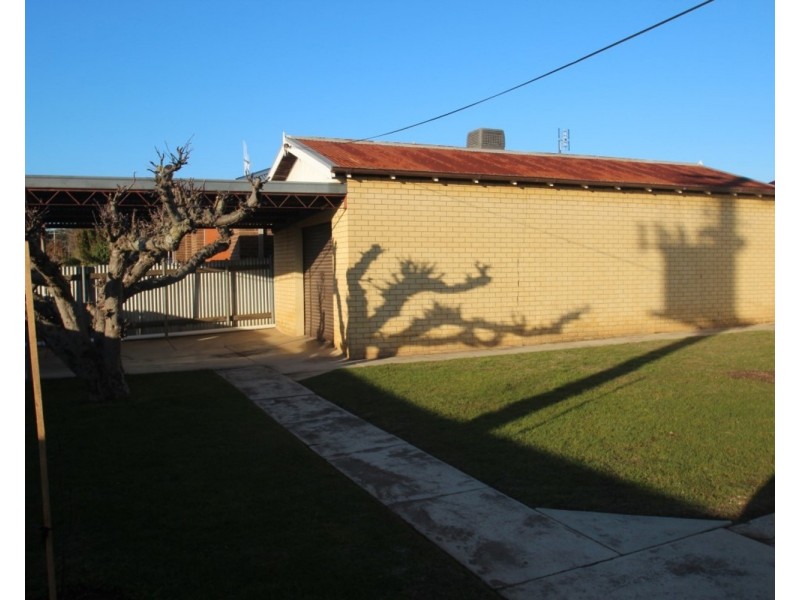 63 Majorca Road, Maryborough VIC 3465