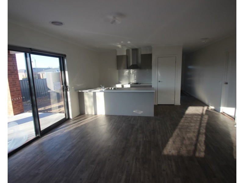 8 Quinn Street, Maryborough VIC 3465