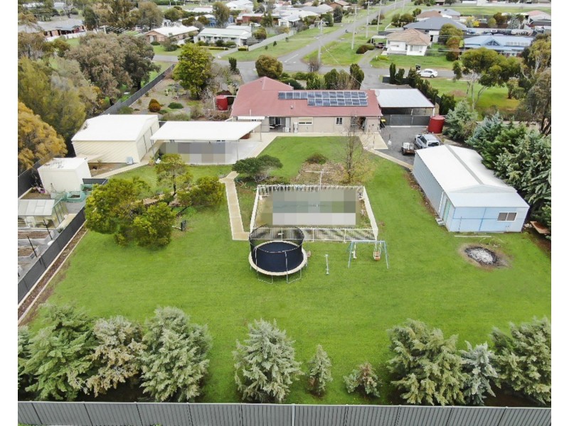 10 Hunter Street, Carisbrook VIC 3464