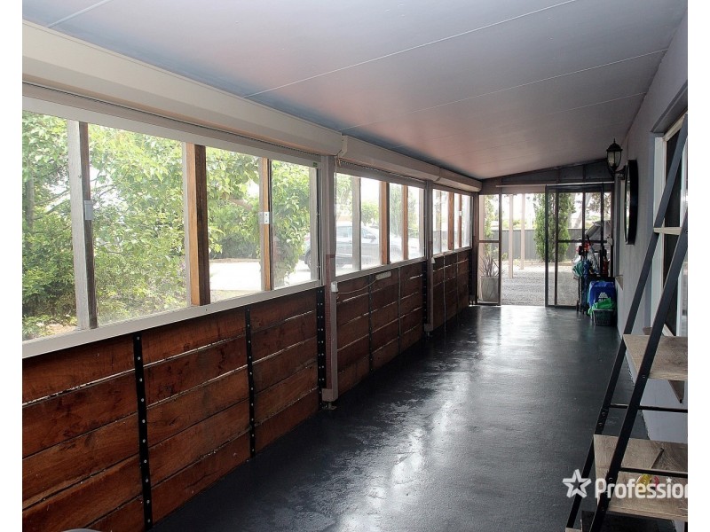 10 Hunter Street, Carisbrook VIC 3464