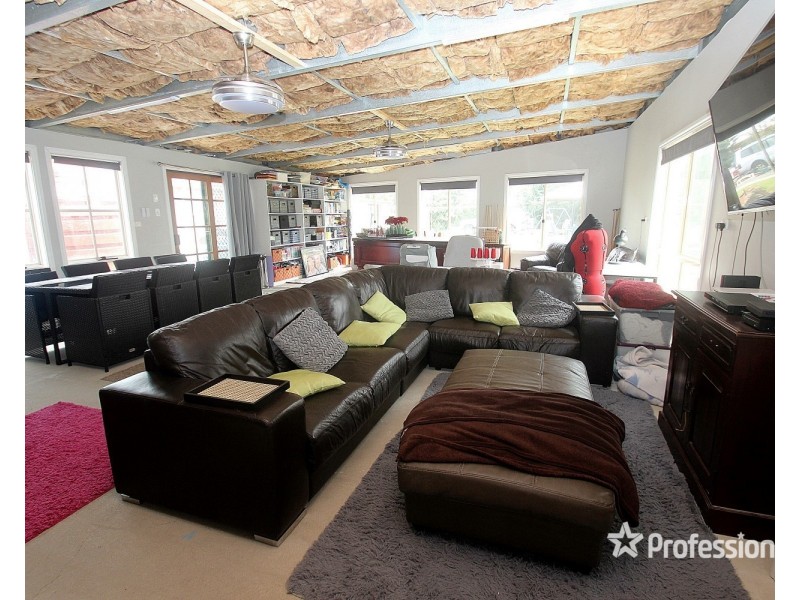 10 Hunter Street, Carisbrook VIC 3464