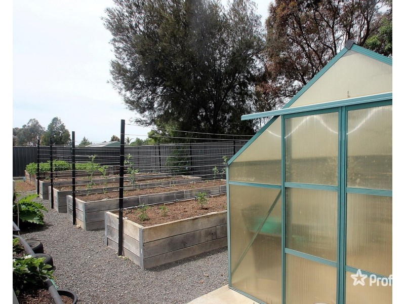 10 Hunter Street, Carisbrook VIC 3464