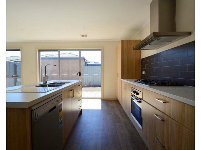 1/8 Christian Street, Maryborough VIC 3465