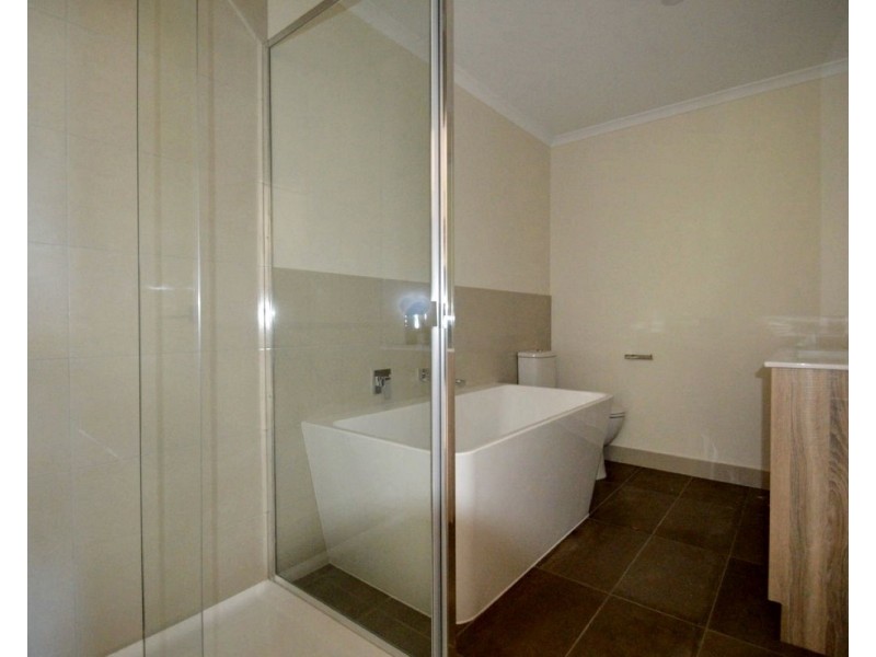 1/8 Christian Street, Maryborough VIC 3465