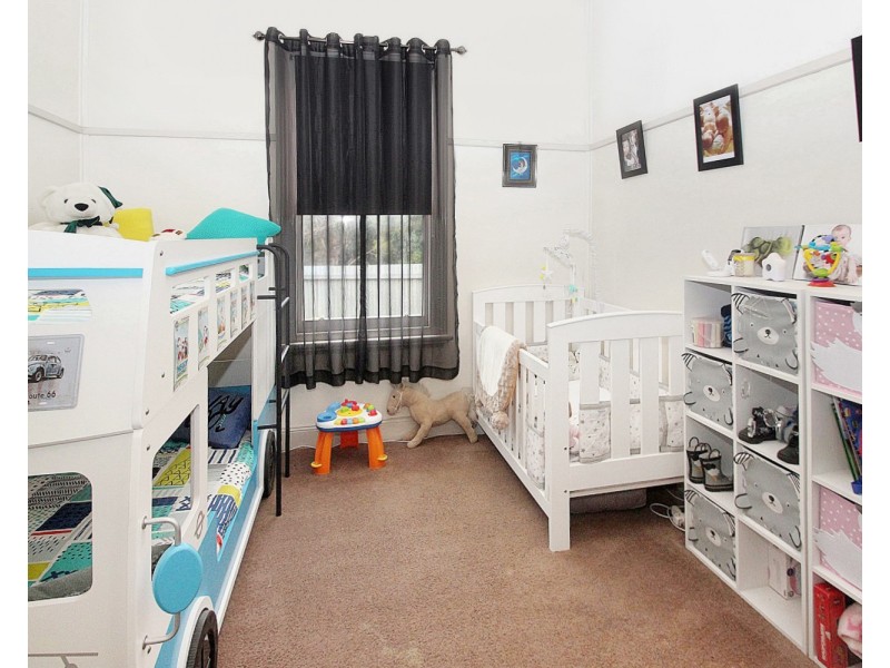 25 Dundas Road, Maryborough VIC 3465