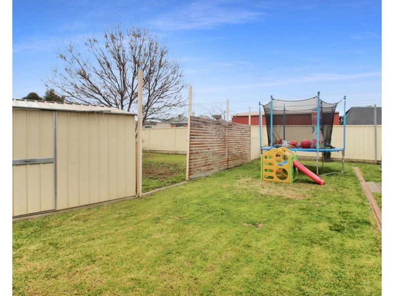 25 Dundas Road, Maryborough VIC 3465