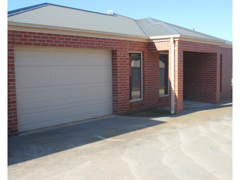 2/6 Lowery Court, Maryborough VIC 3465