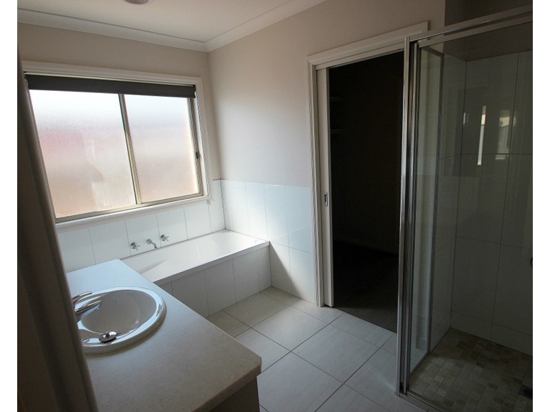 2/6 Lowery Court, Maryborough VIC 3465