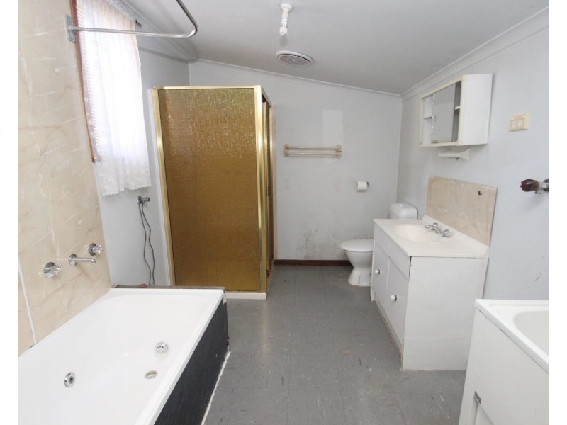 6 Dundas Road, Maryborough VIC 3465