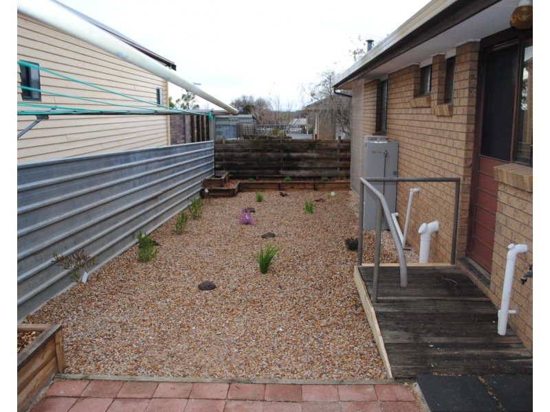 2/10 Pekin Road, Maryborough VIC 3465