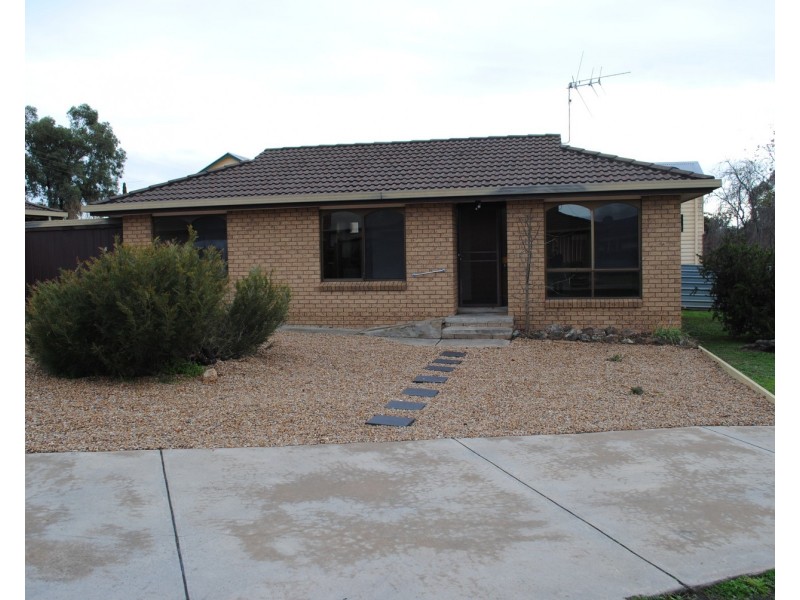 2/10 Pekin Road, Maryborough VIC 3465