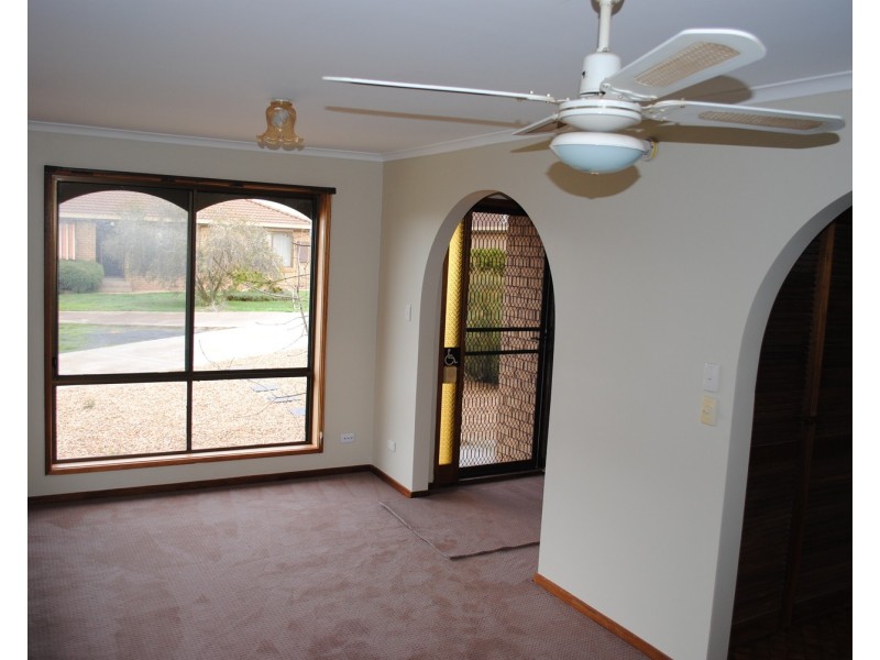 2/10 Pekin Road, Maryborough VIC 3465