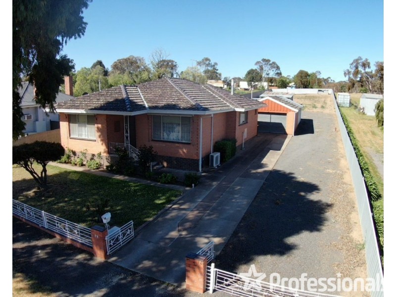 79 Derby Road, Maryborough VIC 3465
