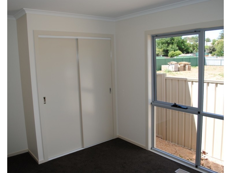 1/116 Gillies Street, Maryborough VIC 3465