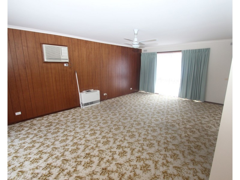 2/22 Elgin Road, Maryborough VIC 3465