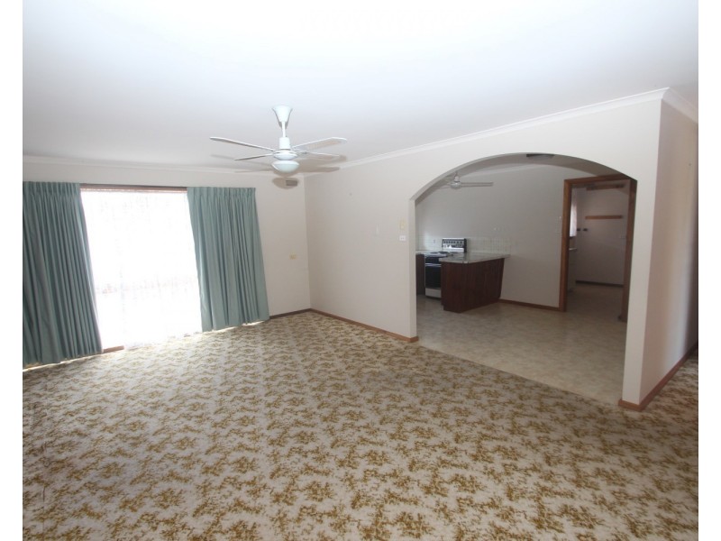 2/22 Elgin Road, Maryborough VIC 3465