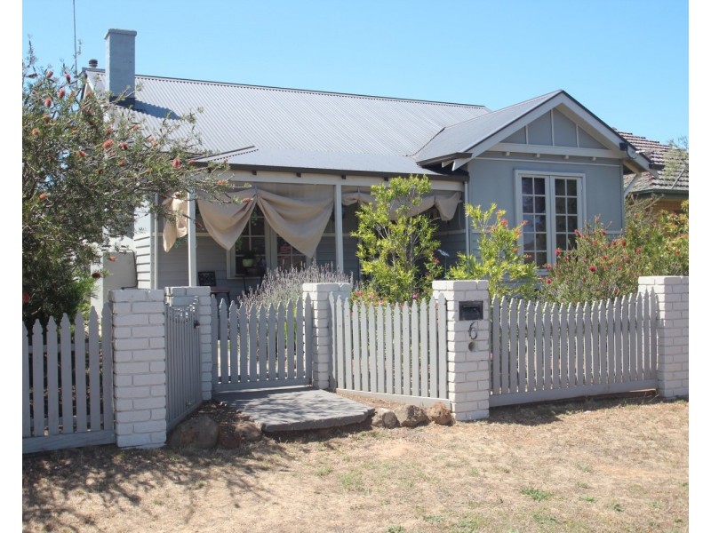 6 Logan Street, Maryborough VIC 3465