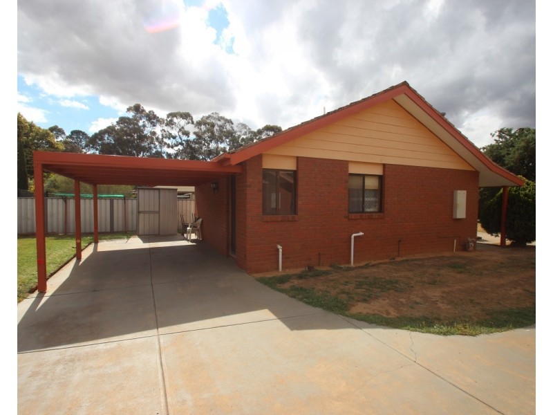 2/4 Ormond Avenue, Maryborough VIC 3465